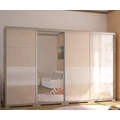 Kép 1/3 - BOND 318 cm magasfényű gardrób 1 TÜKÖRREL - Sonoma Tölgy / Magasfényű Beige üveg / Magasfényű Fehér üveg
